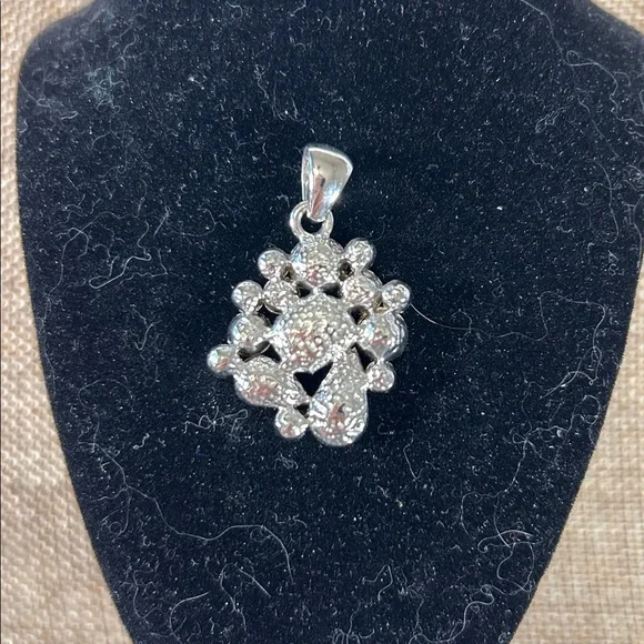 Multicolor Crystal Cluster Pendant Necklace - Women Jewelry - Picture 2 of 3